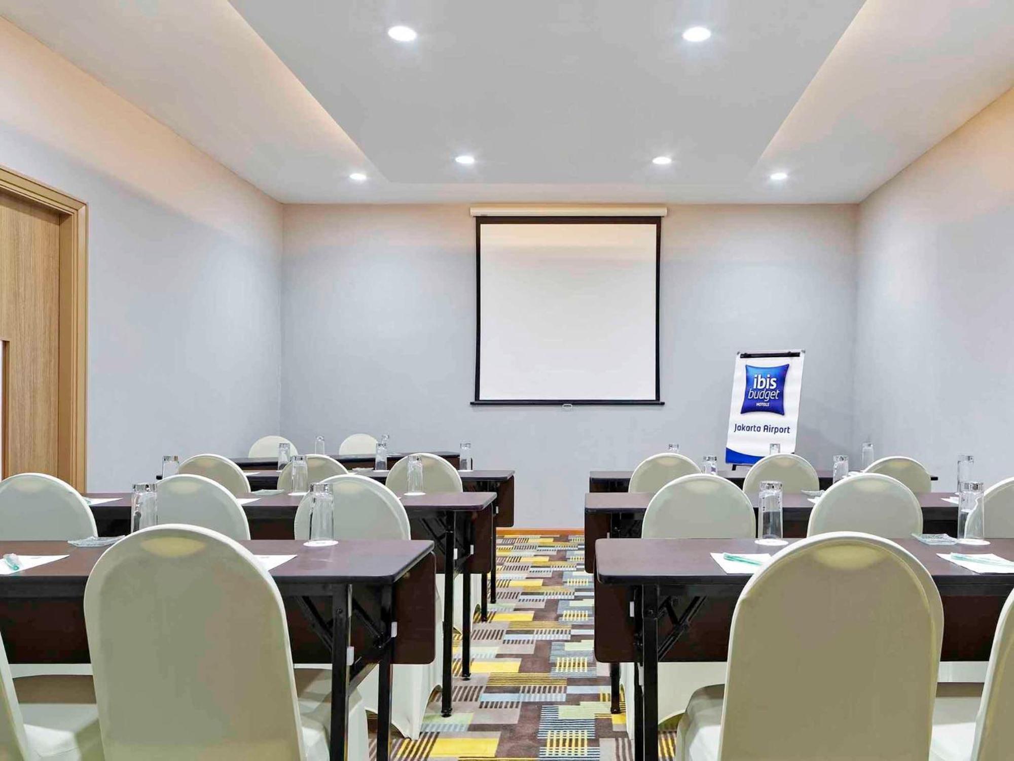 Ibis Budget Jakarta Airport Tangerang Exteriör bild