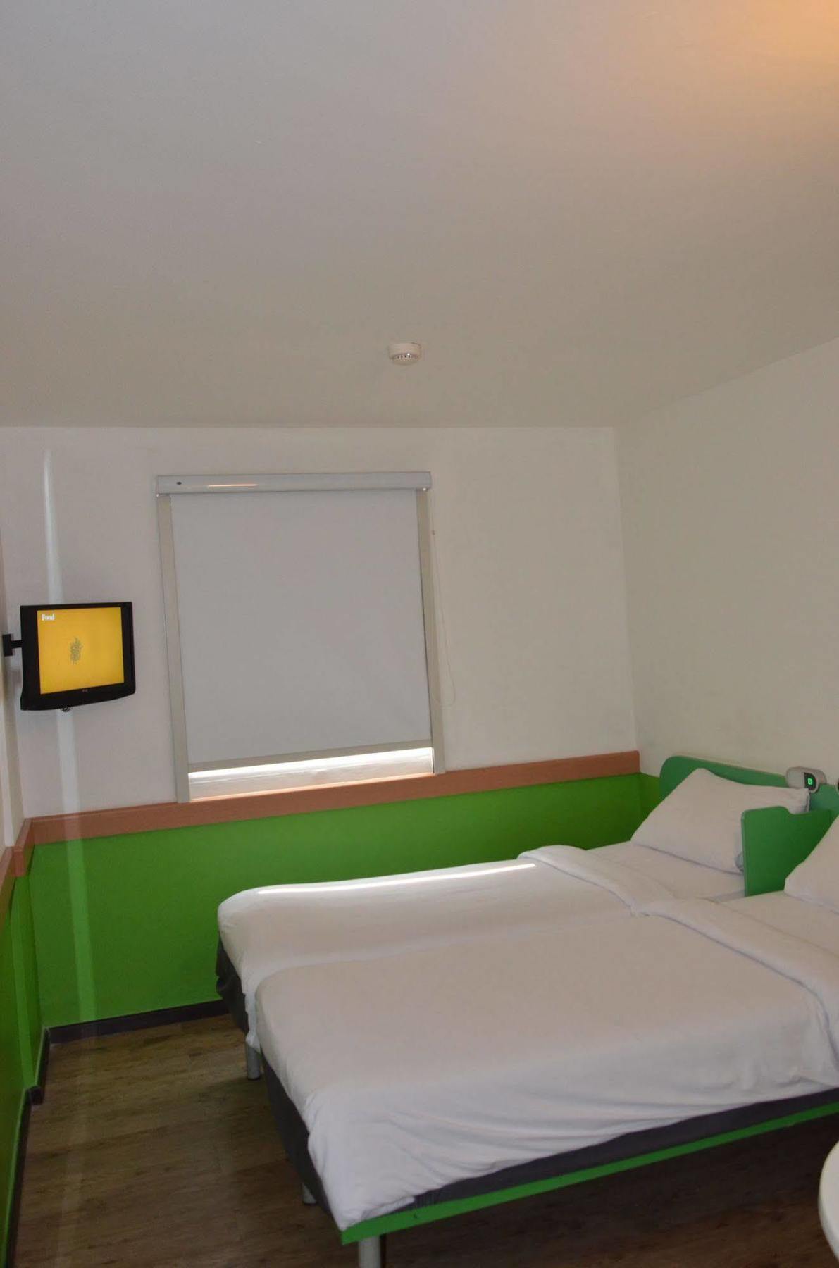 Ibis Budget Jakarta Airport Tangerang Exteriör bild
