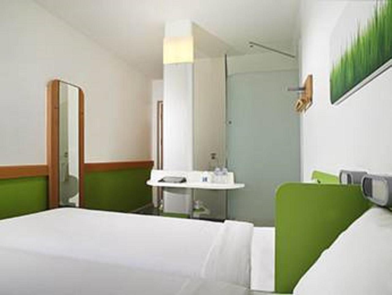 Ibis Budget Jakarta Airport Tangerang Exteriör bild