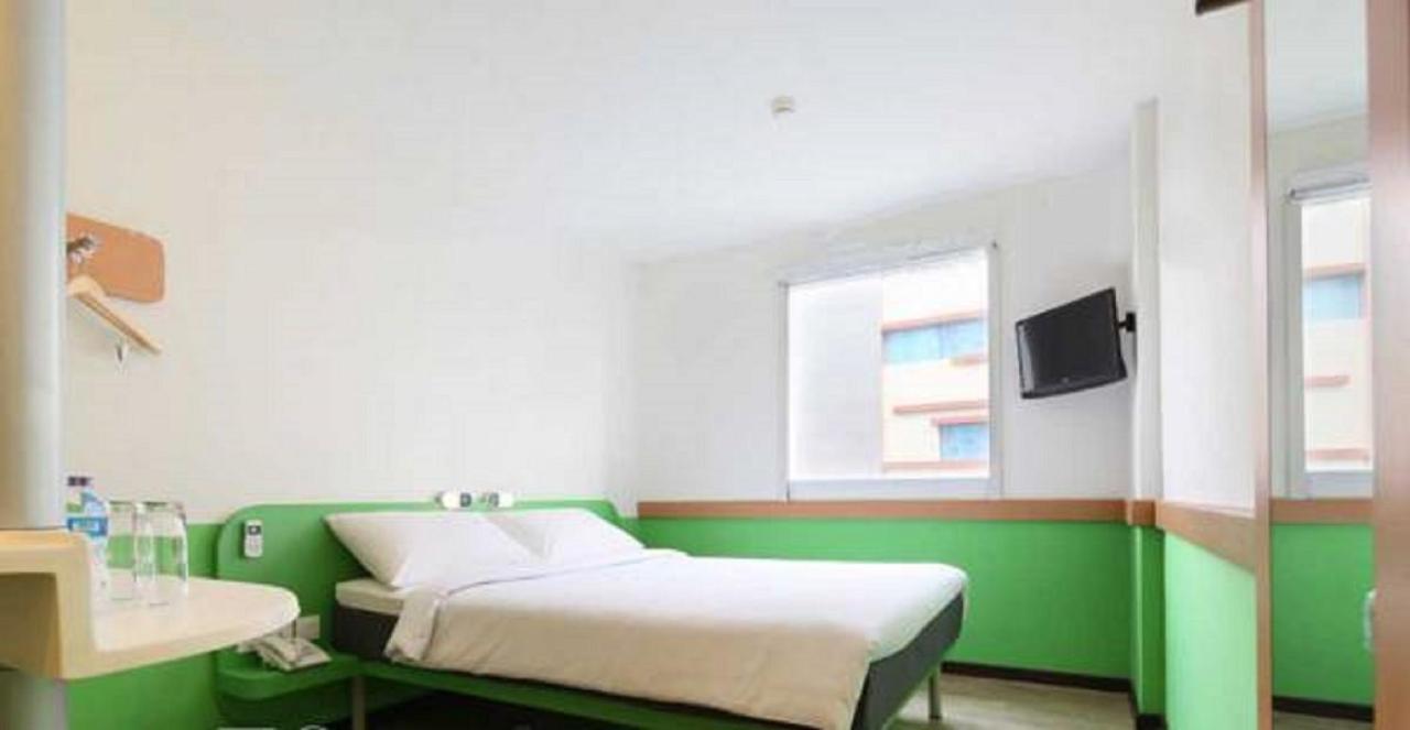 Ibis Budget Jakarta Airport Tangerang Exteriör bild